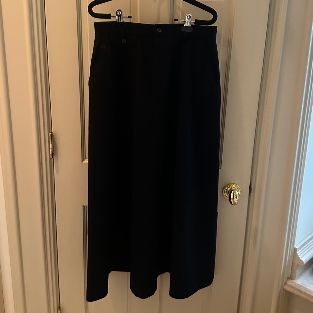 CLASSIC R. LAUREN BLACK GABARDINE WOOL SKIRT/EUC-SIZE 12
